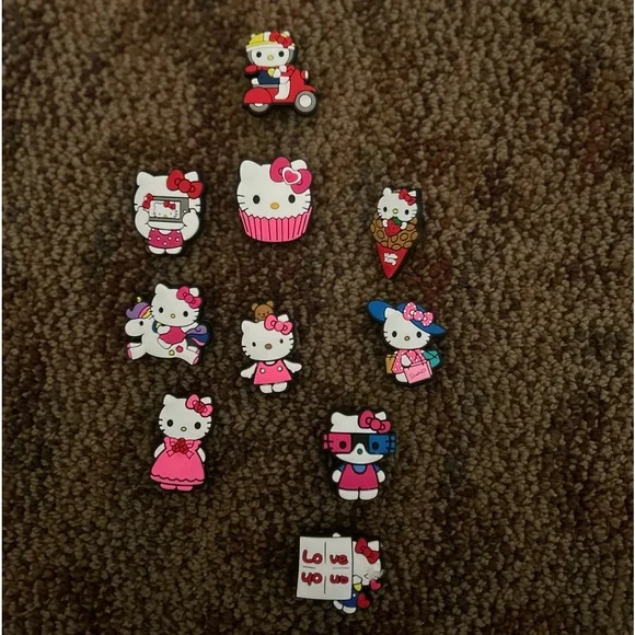 Hello Kitty shoe charms - Picture 1 of 2